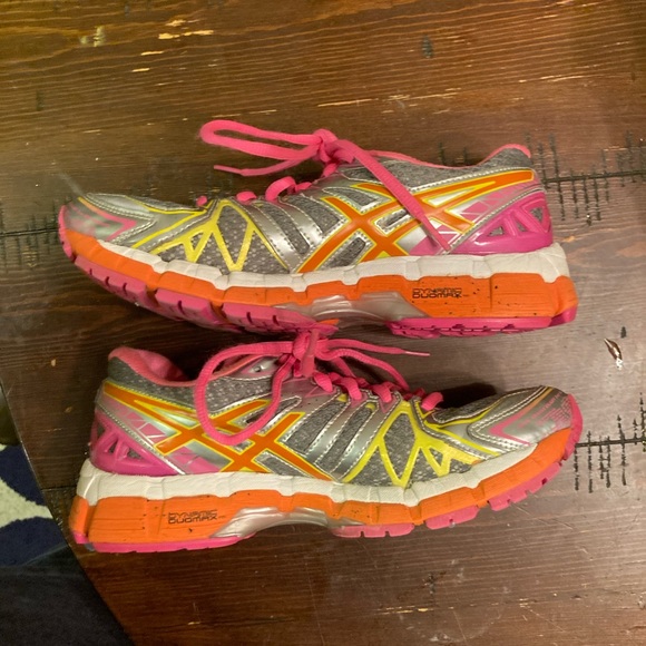 ASICS running shoes - Picture 5 of 9